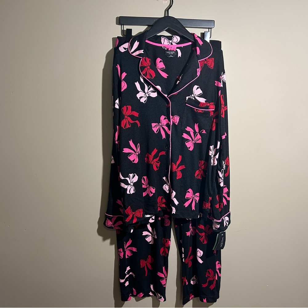 New with Tags: Kate Spade Bow/Ribbon Pajamas (Size Large)